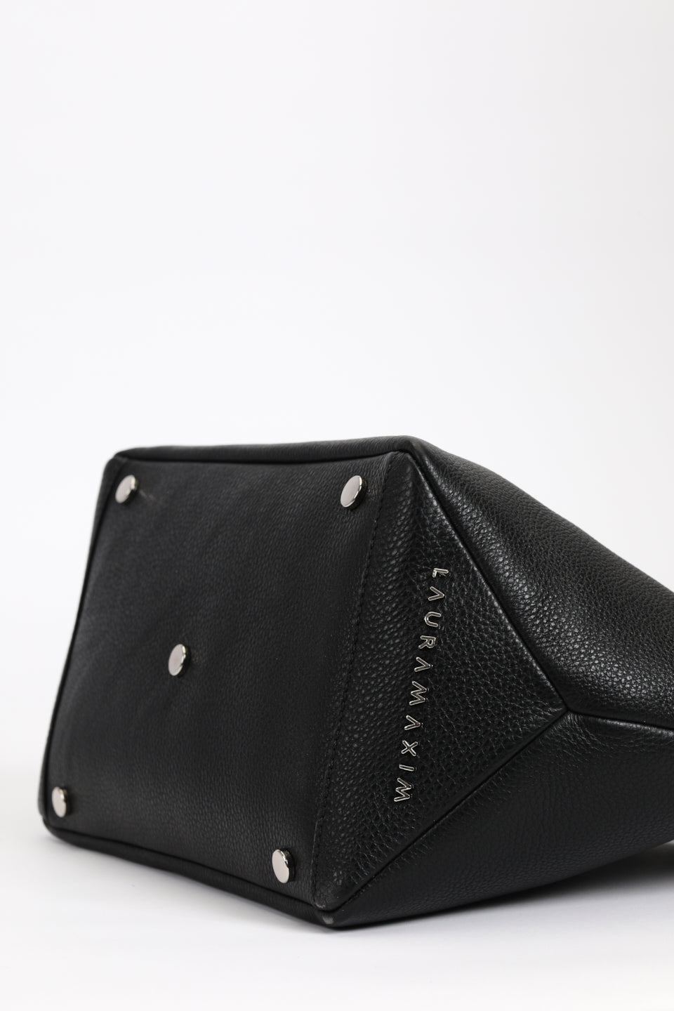 Victoria Medium Black