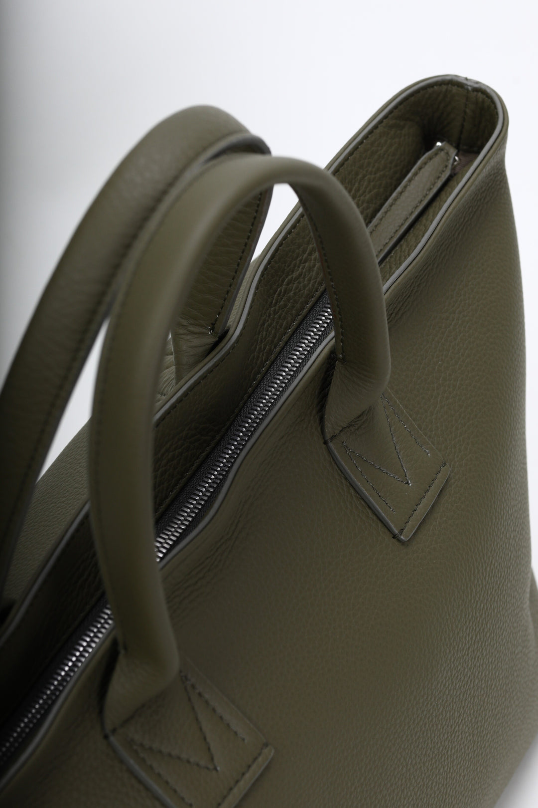 Victoria Medium Dusty Olive