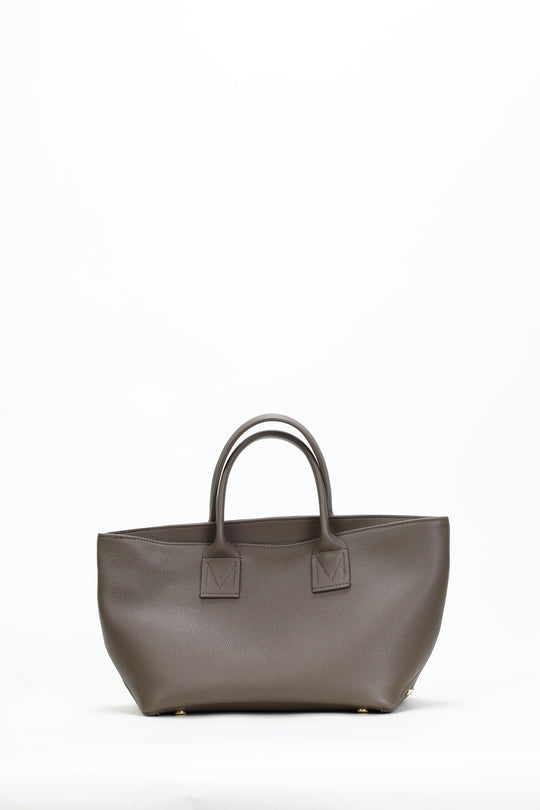 Victoria Medium Warm Grey