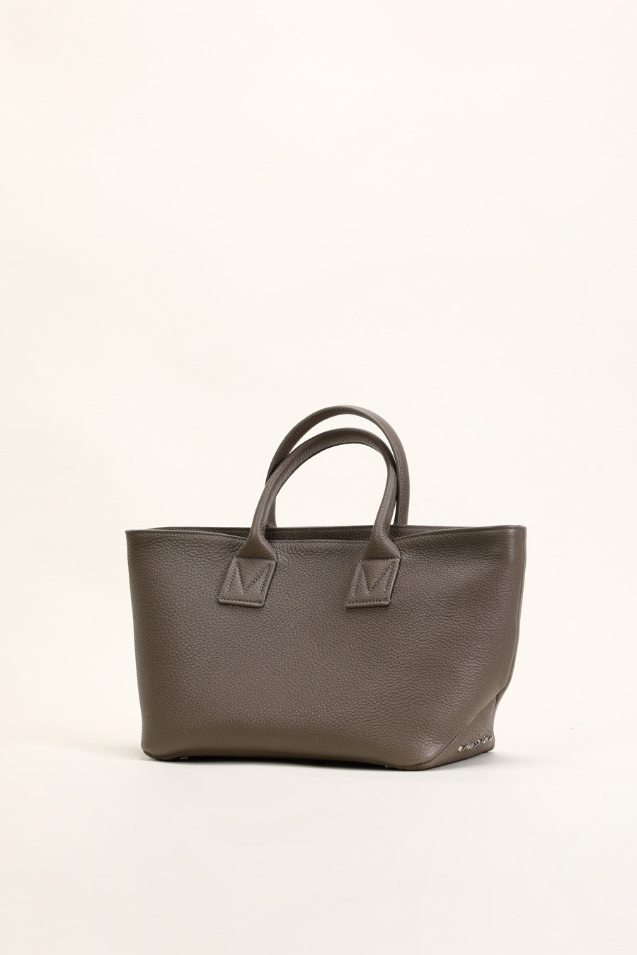Victoria Medium Warm Grey