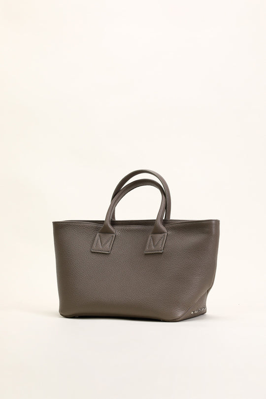 Victoria Medium Warm Grey