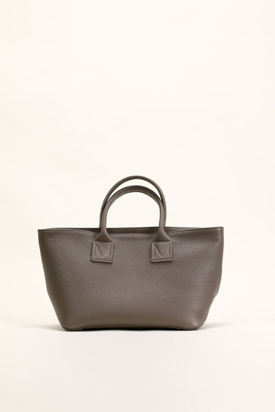 Victoria Medium Warm Grey