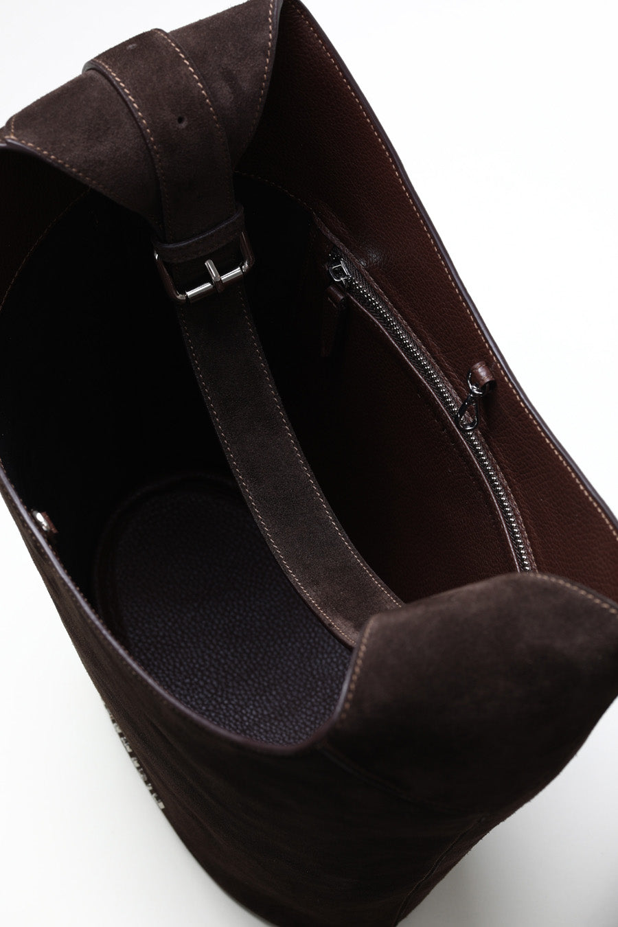 Lotus Maxi Ganache Velur